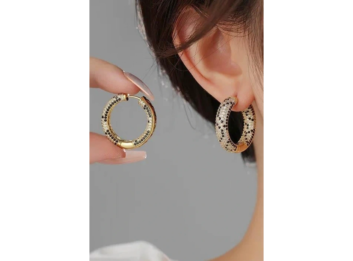 Altın Renk Taş Detaylı 14K Altın Kaplama Halka Küpe (Çift)