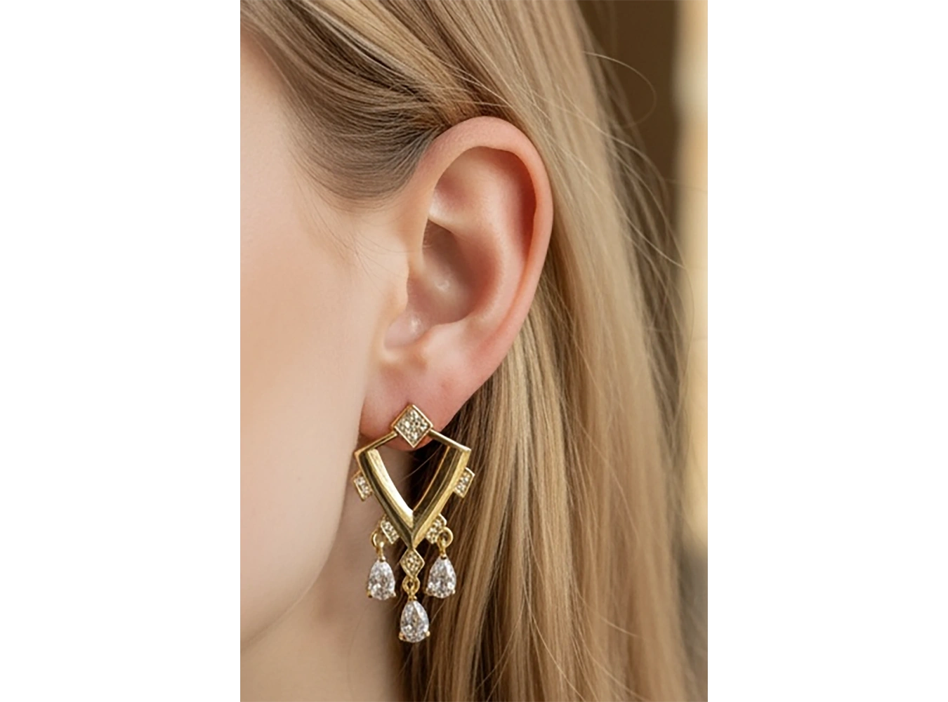 Altın Renk Taş Detaylı 14K Altın Kaplama Küpe (Çift)