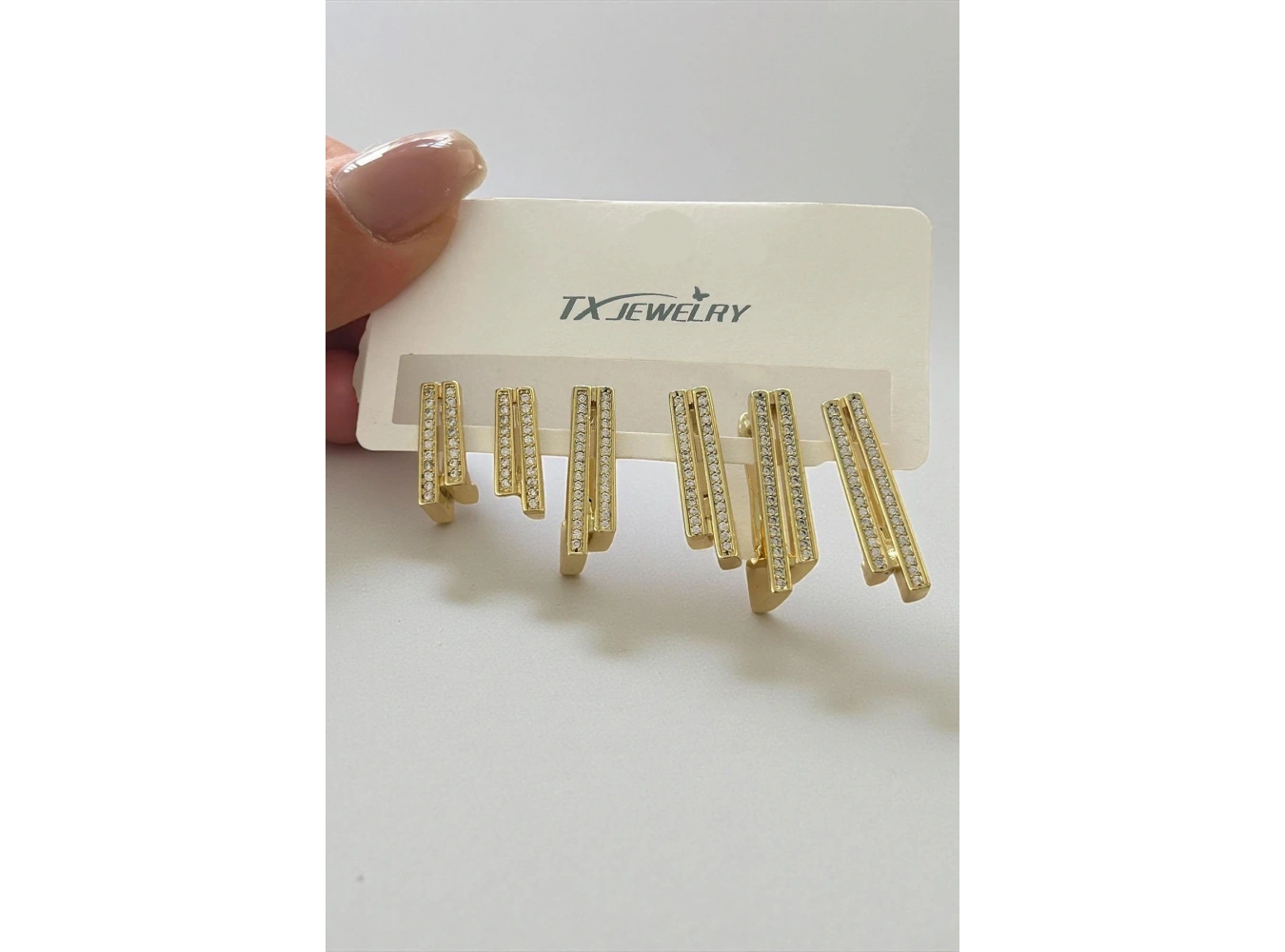 Altın Renk Taş Detaylı 14K Altın Kaplama TX 6lı Küpe Set