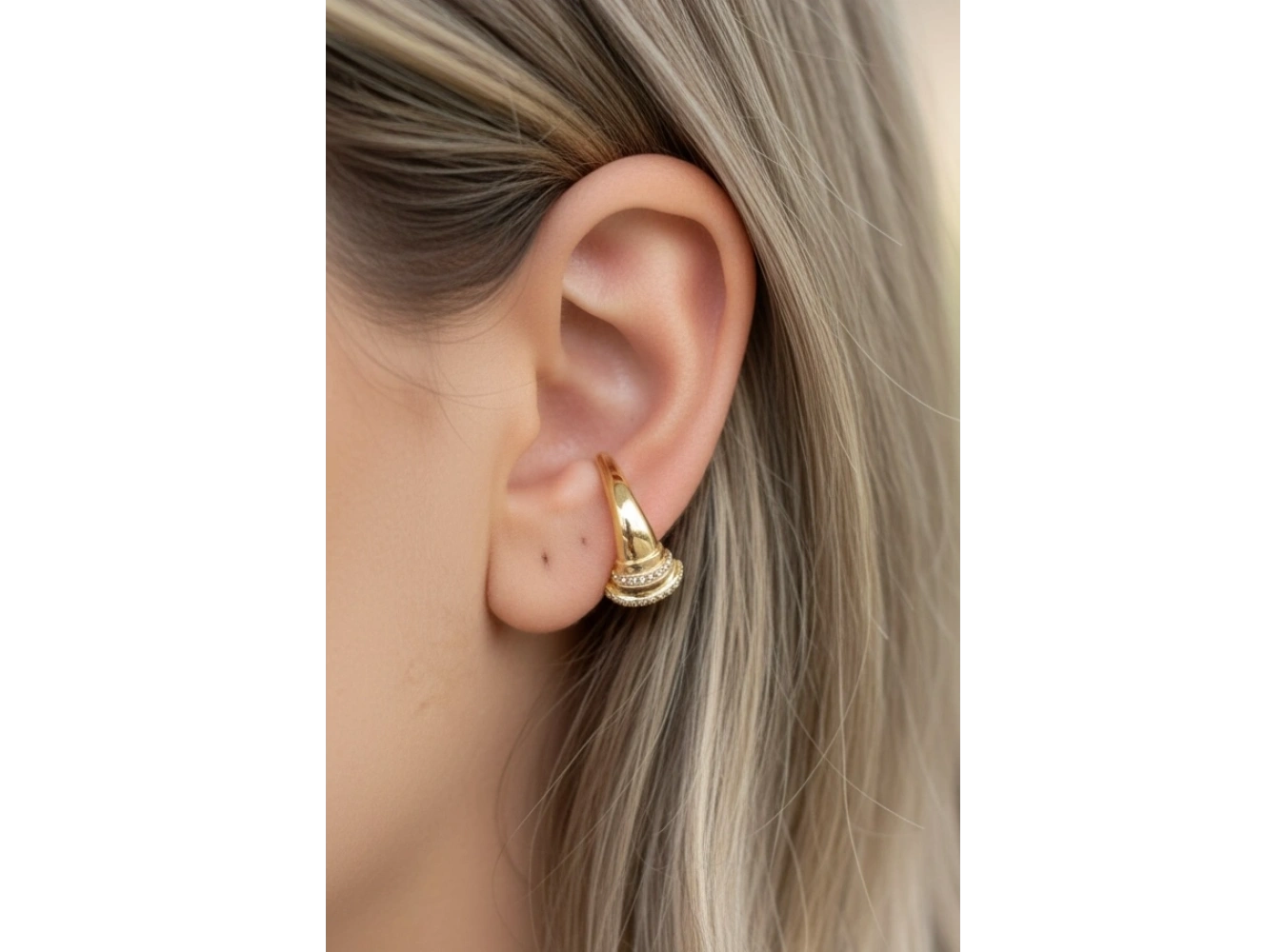 Altın Renk Taş Detaylı 14K Altın Kaplama TX Ear Cuff (Tek)