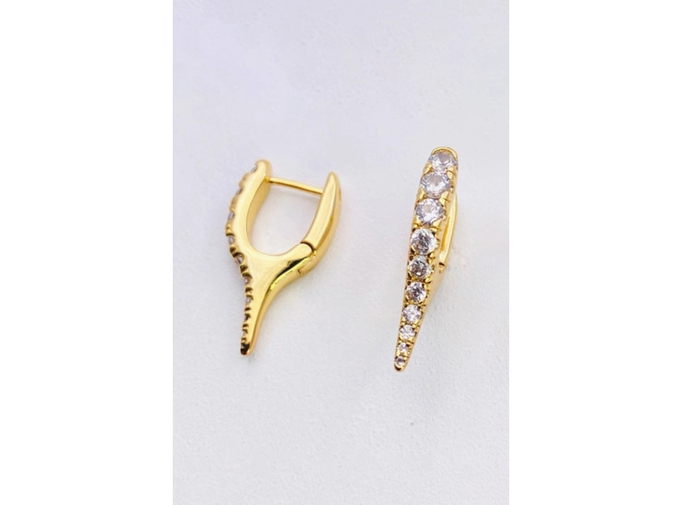 Altın Renk Taş Detaylı 14K Altın Kaplama TX Küpe (Çift)