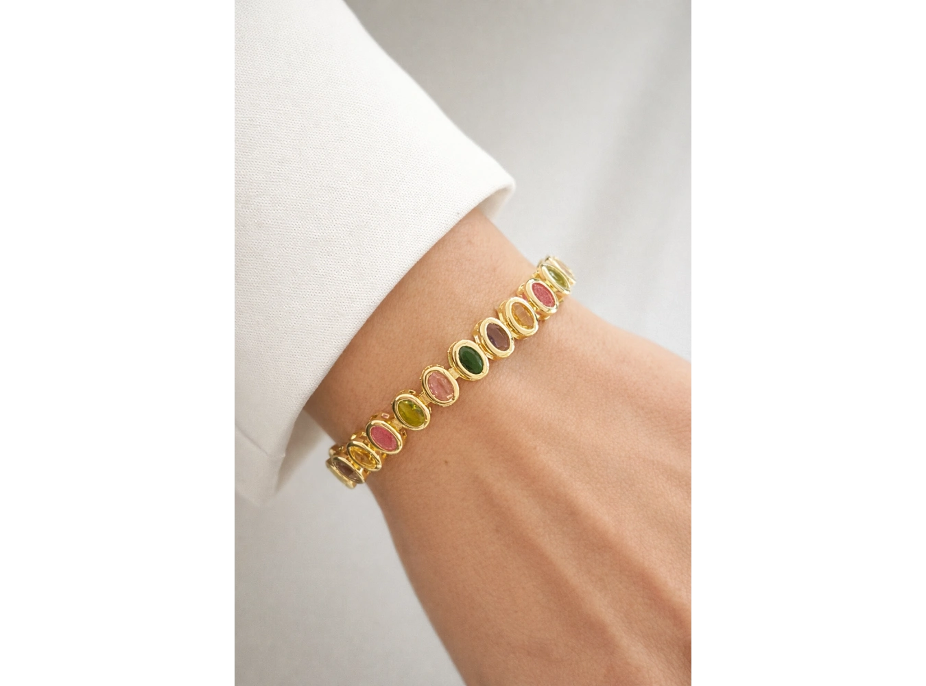 Altın Renk Taş Detaylı 14K Altın Kaplama VİP Bileklik