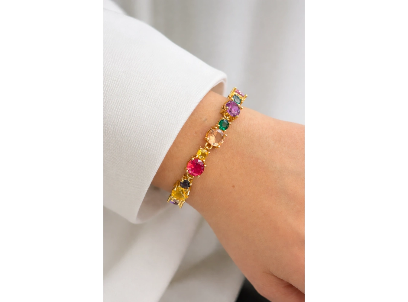 Altın Renk Taş Detaylı 14K Altın Kaplama VİP Bileklik