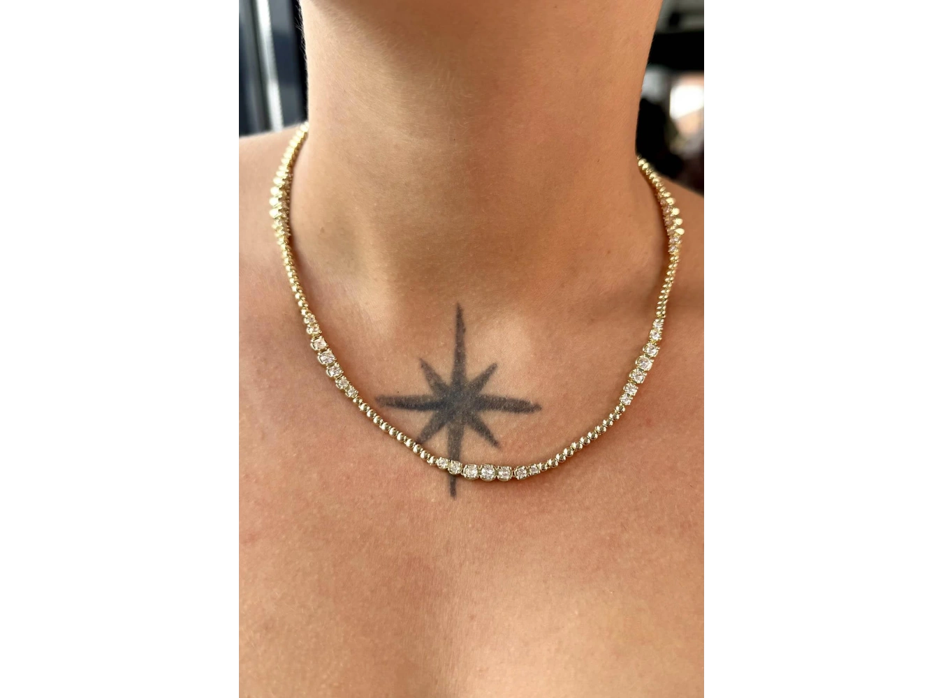 Altın Renk Taş Detaylı 14K Altın Kaplama VİP Kolye