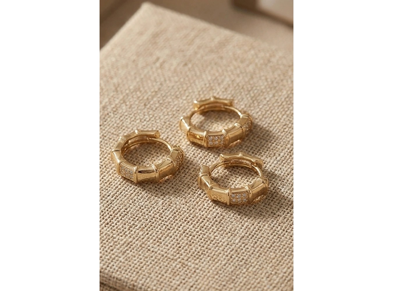 Altın Renk Taş Detaylı 3lü YSX Halka Küpe Set