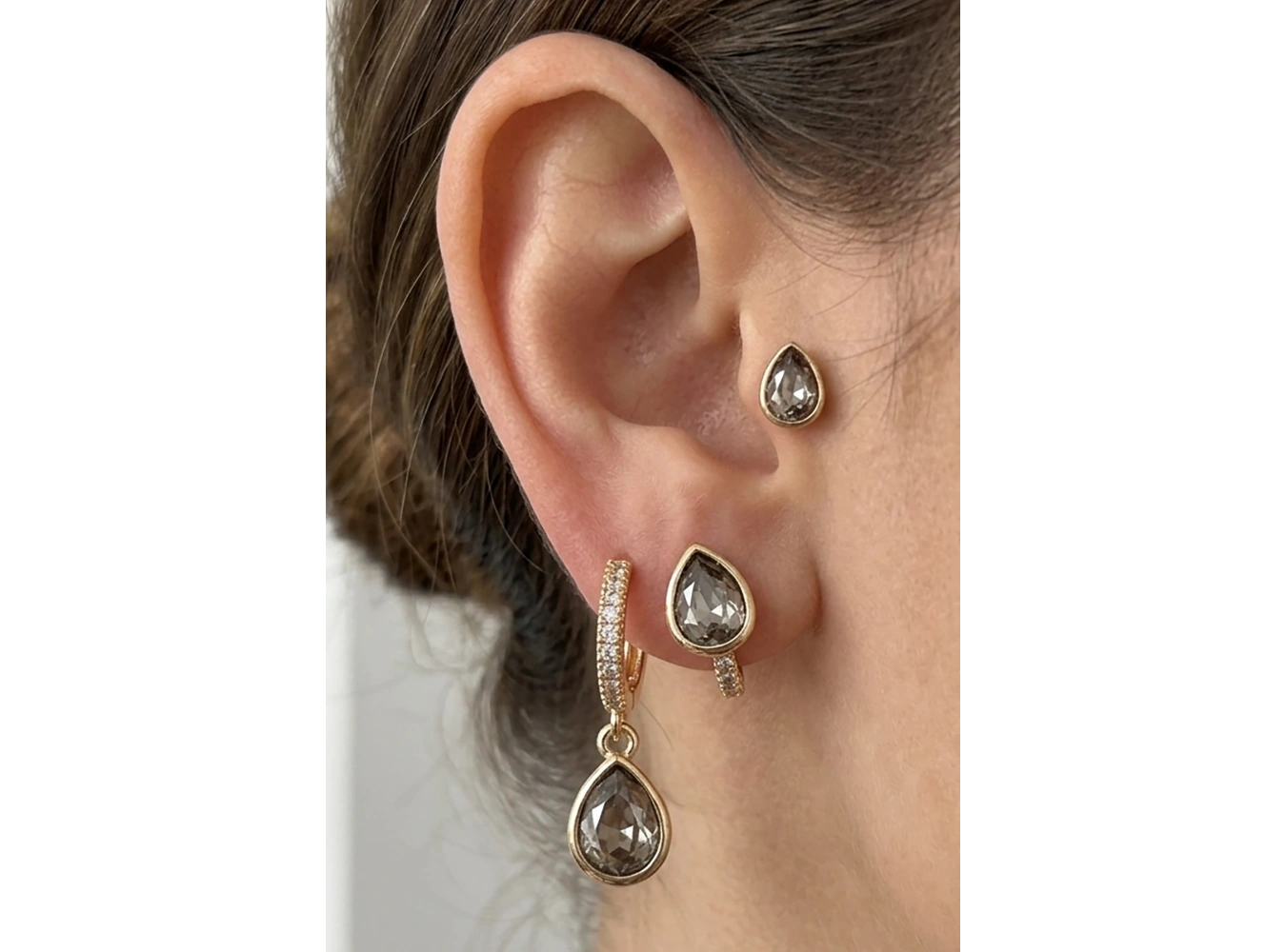 Altın Renk Taş Detaylı 3lü YSX Küpe Set