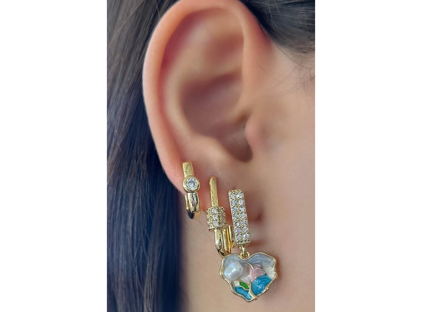 Altın Renk Taş Detaylı 3lü YSX Küpe Set