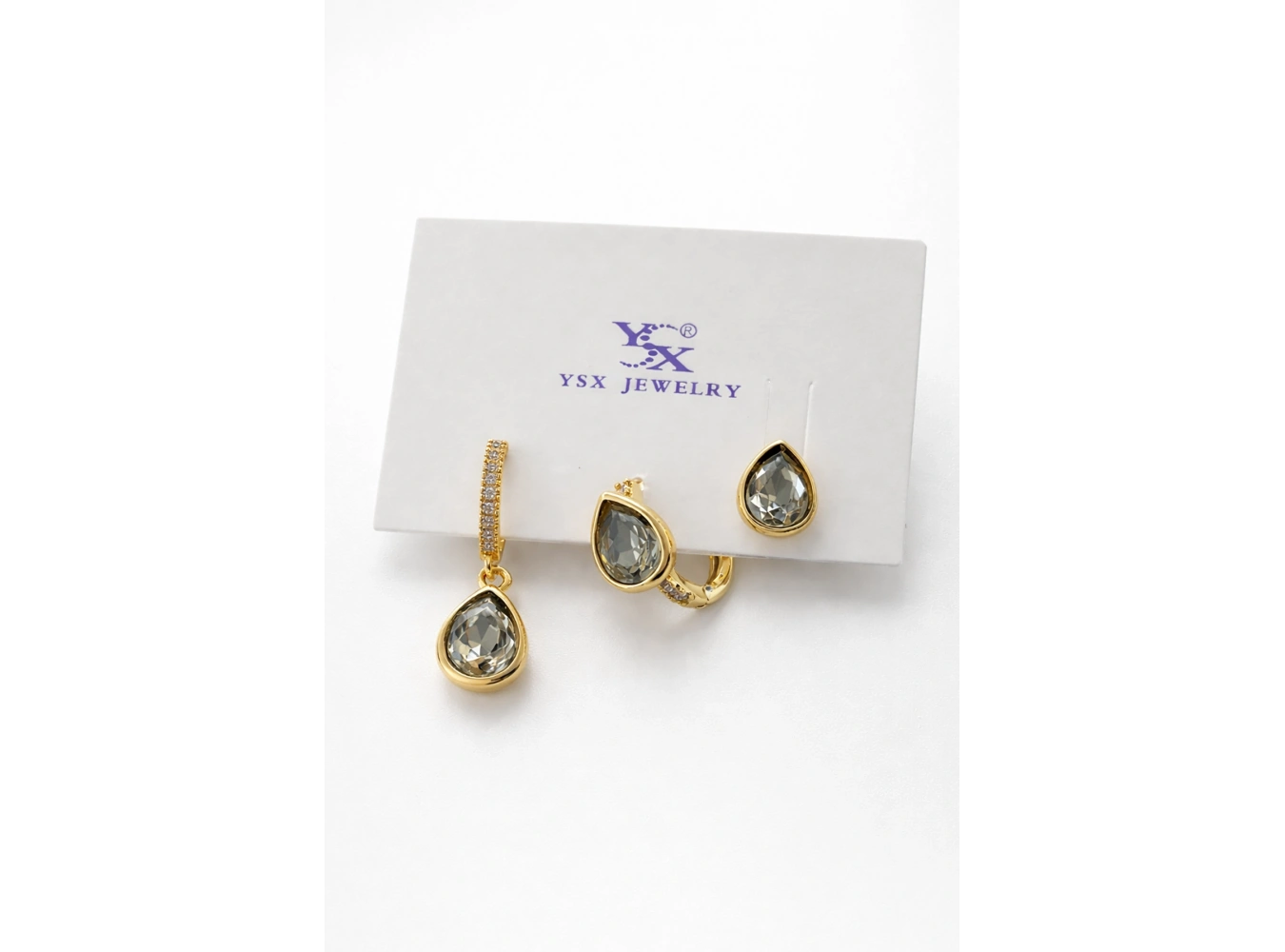 Altın Renk Taş Detaylı 3lü YSX Küpe Set