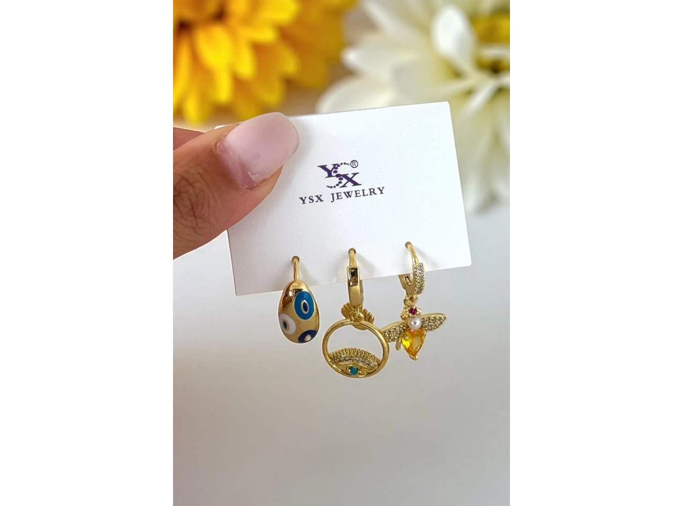 Altın Renk Taş Detaylı 3lü YSX Küpe Set