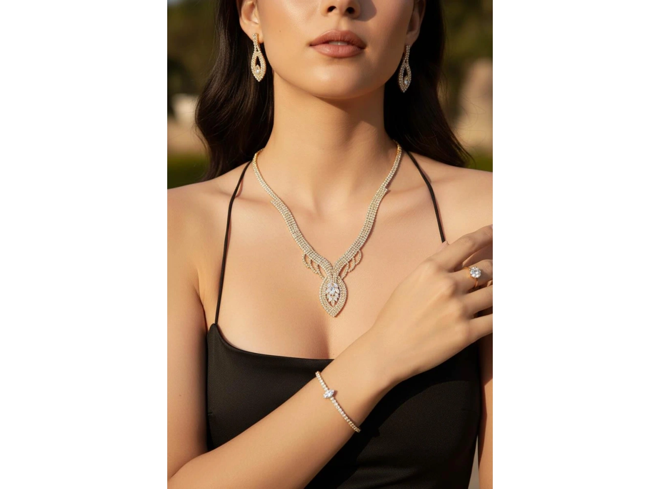 Altın Renk Taş Detaylı 4lü Abiye Set