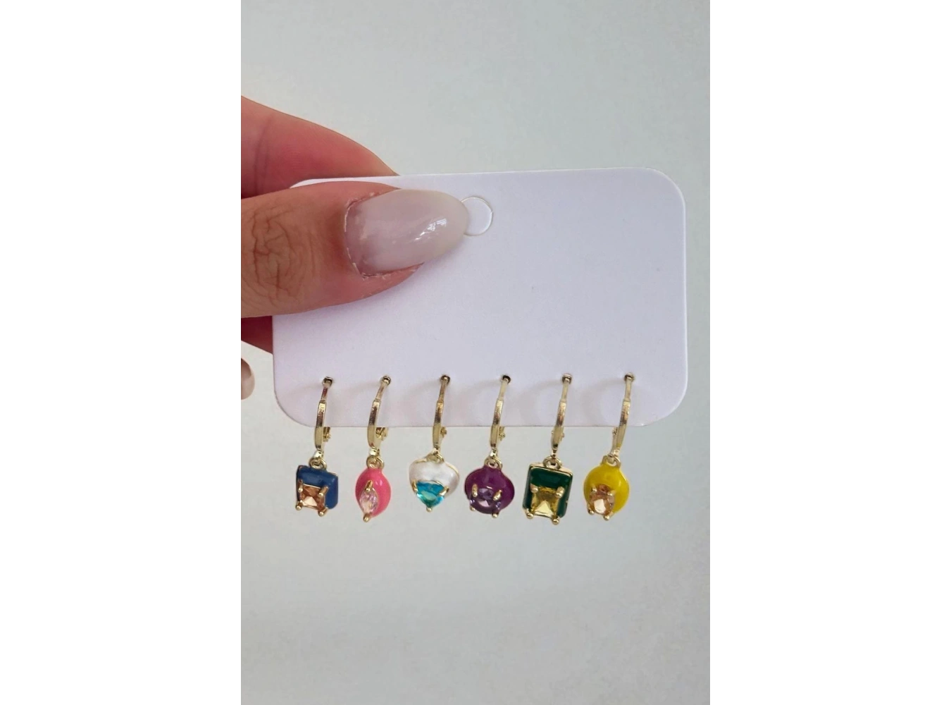 Altın Renk Taş Detaylı 6lı Küpe Set