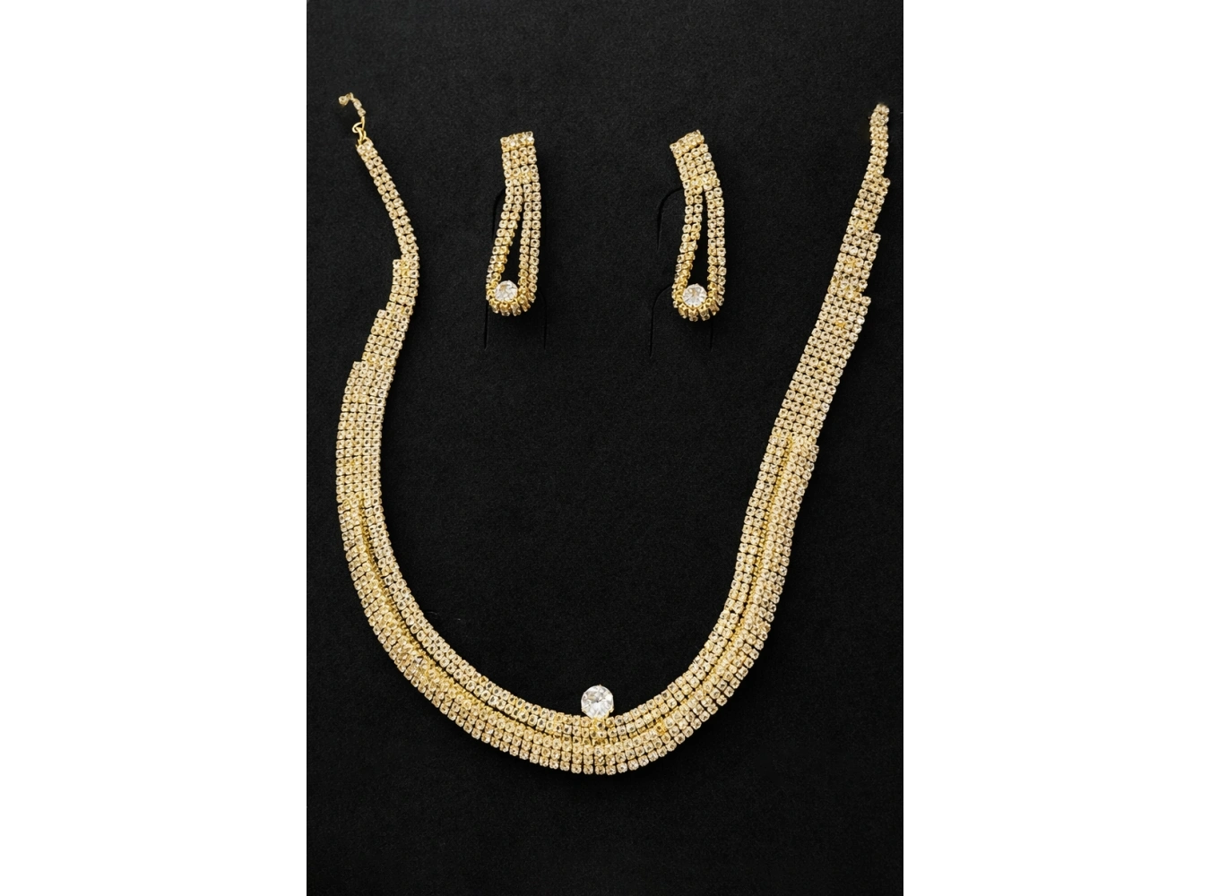 Altın Renk Taş Detaylı Abiye Set