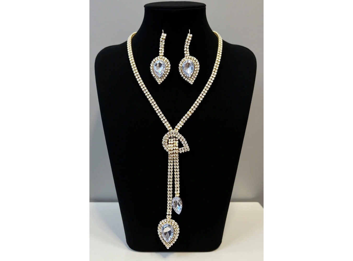 Altın Renk Taş Detaylı Abiye Set