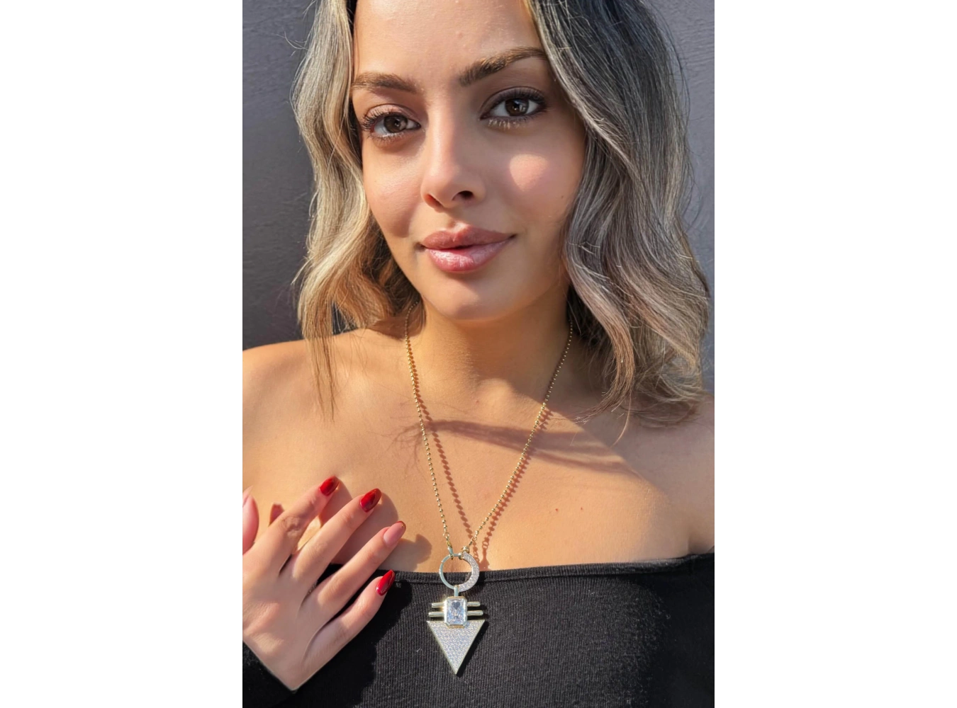 Altın Renk Taş Detaylı Altın Kaplama VİP Kolye