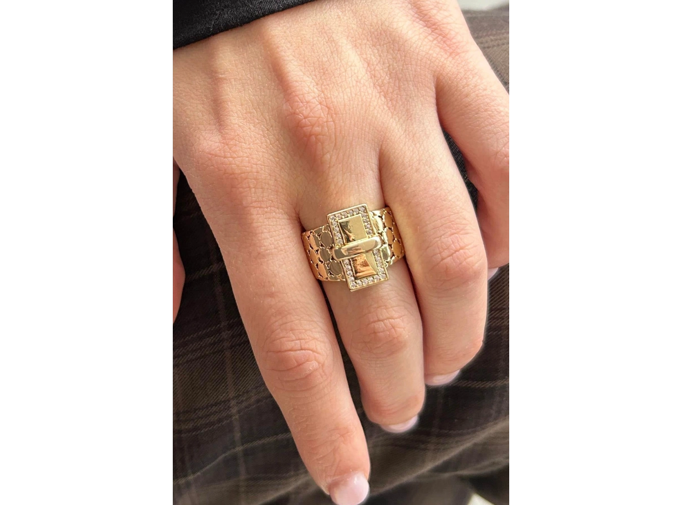 Altın Renk Taş Detaylı Ayarlanabilir Çelik Yüzük