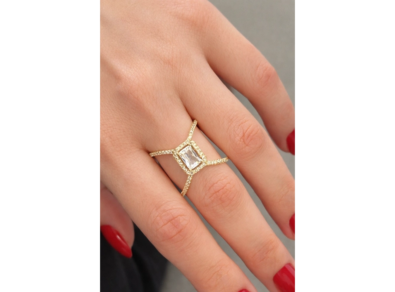 Altın Renk Taş Detaylı Ayarlanabilir Yüzük