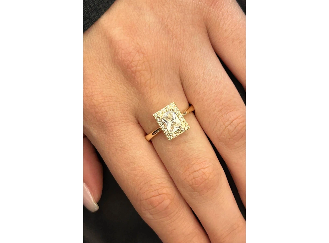 Altın Renk Taş Detaylı Ayarlanabilir Yüzük