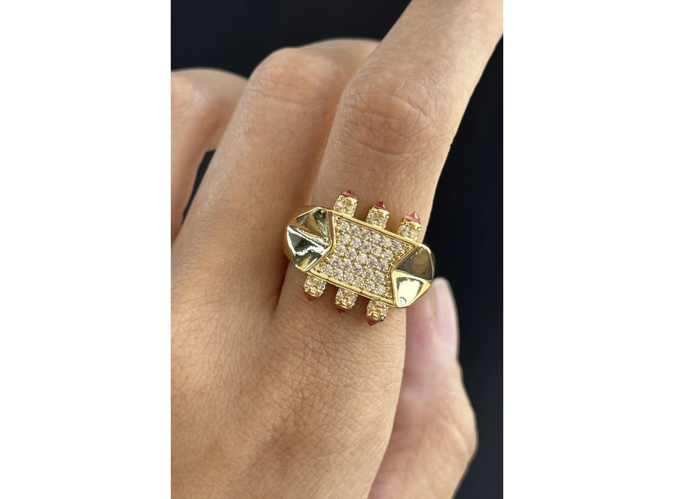 Altın Renk Taş Detaylı Ayarlanabilir Yüzük