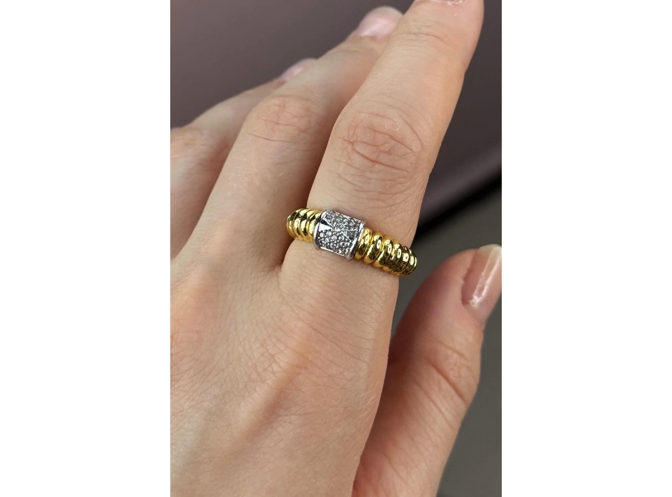 Altın Renk Taş Detaylı Ayarlanabilir Yüzük