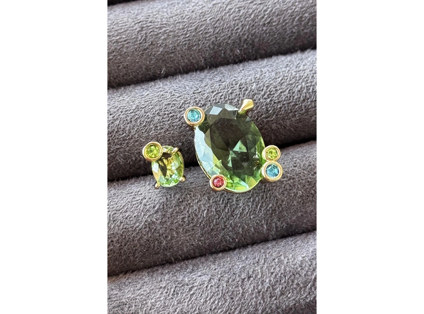 Altın Renk Taş Detaylı Ayarlanabilir Yüzük