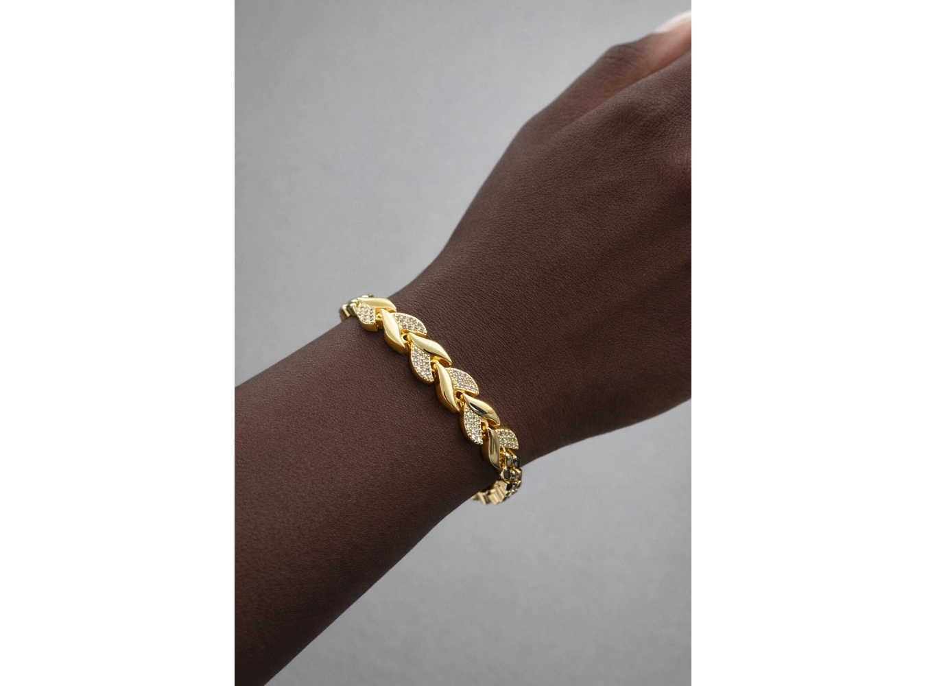 Altın Renk Taş Detaylı Bileklik