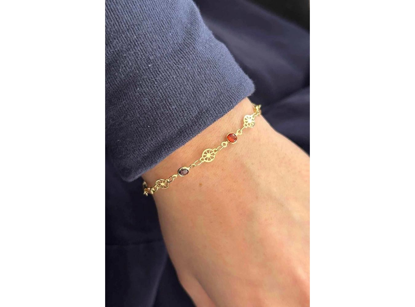 Altın Renk Taş Detaylı Bileklik