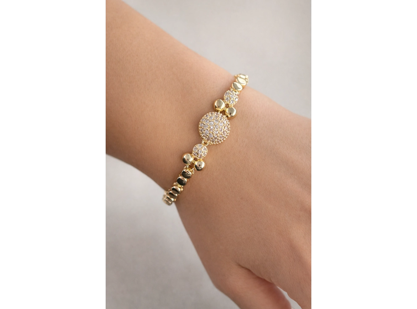 Altın Renk Taş Detaylı Bileklik