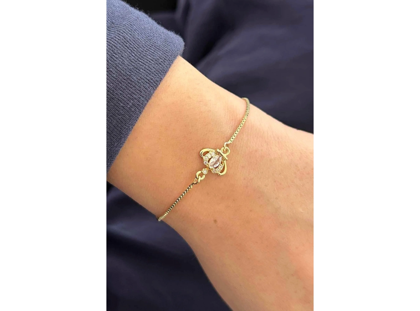 Altın Renk Taş Detaylı Bileklik