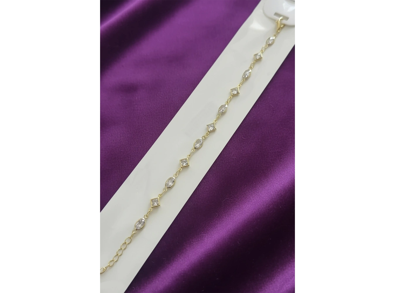 Altın Renk Taş Detaylı Bileklik