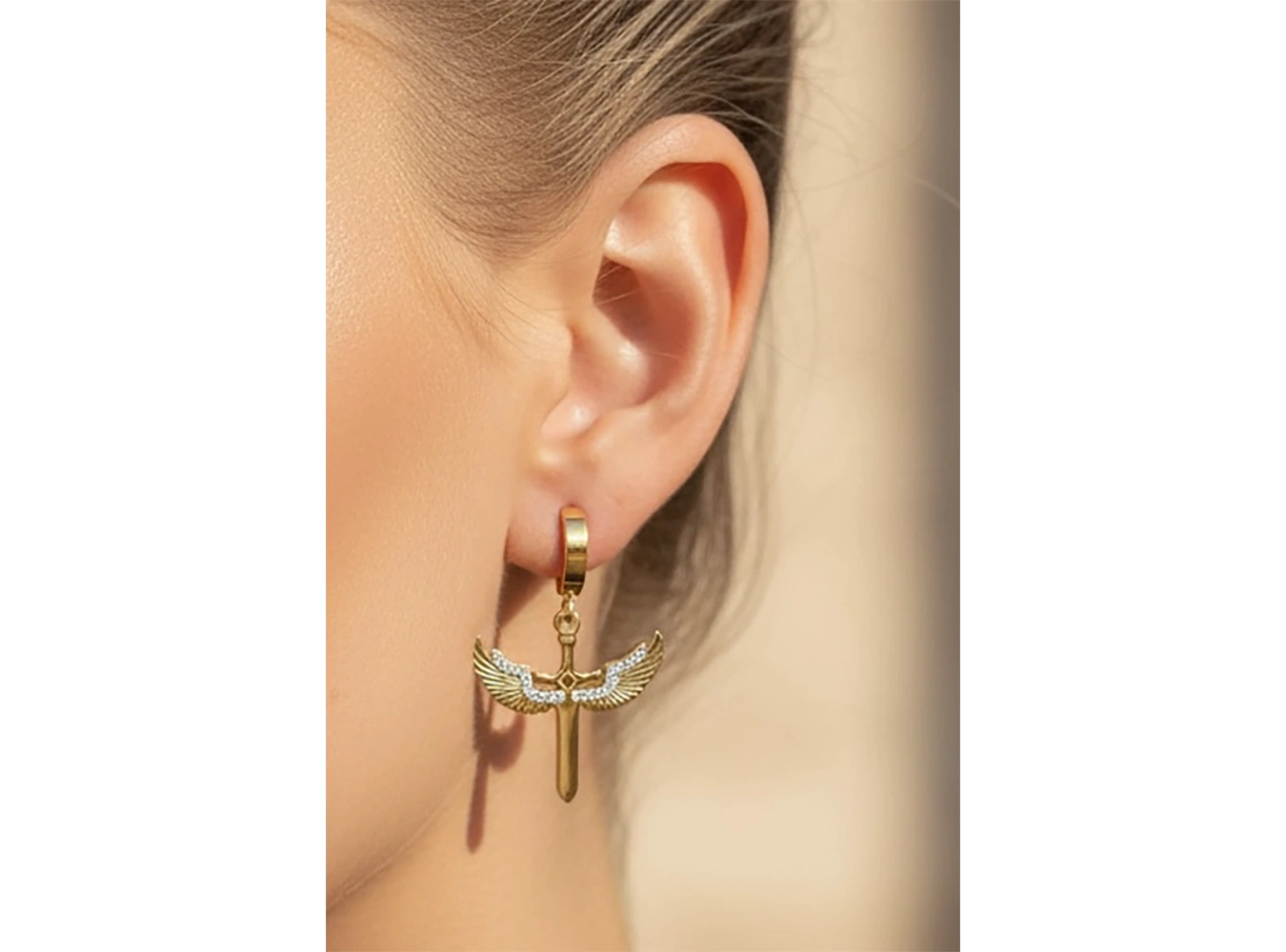 Altın Renk Taş Detaylı Çelik Küpe (Çift)