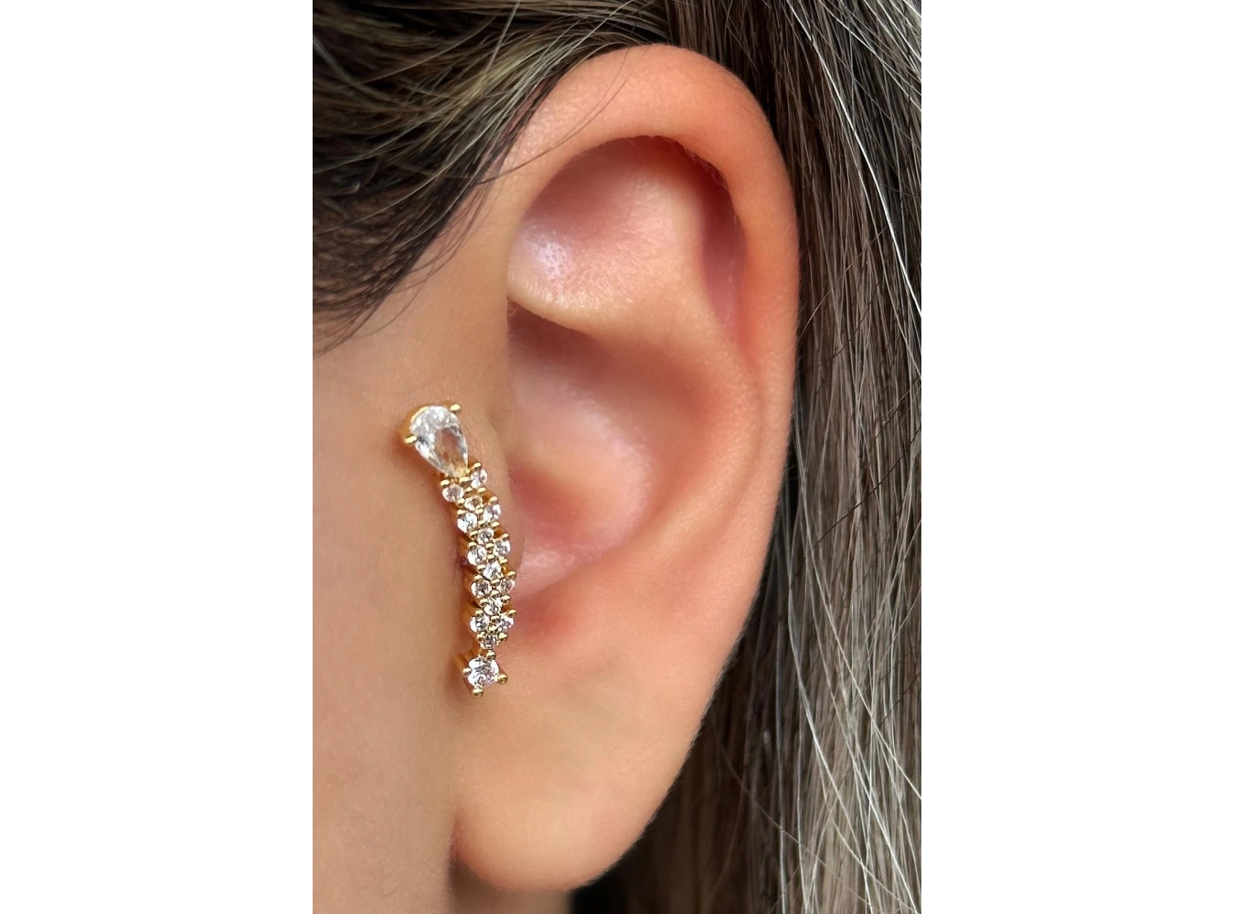 Altın Renk Taş Detaylı Çelik Tragus/Kıkırdak Küpe/Piercing (Tek)