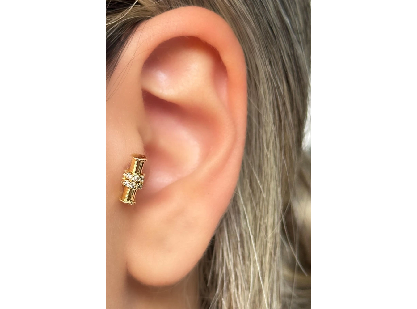 Altın Renk Taş Detaylı Çelik Tragus/Kıkırdak Küpe/Piercing (Tek)