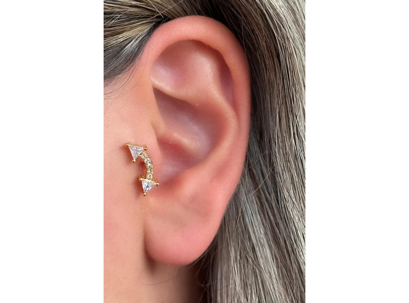 Altın Renk Taş Detaylı Çelik Tragus/Kıkırdak Küpe/Piercing (Tek)