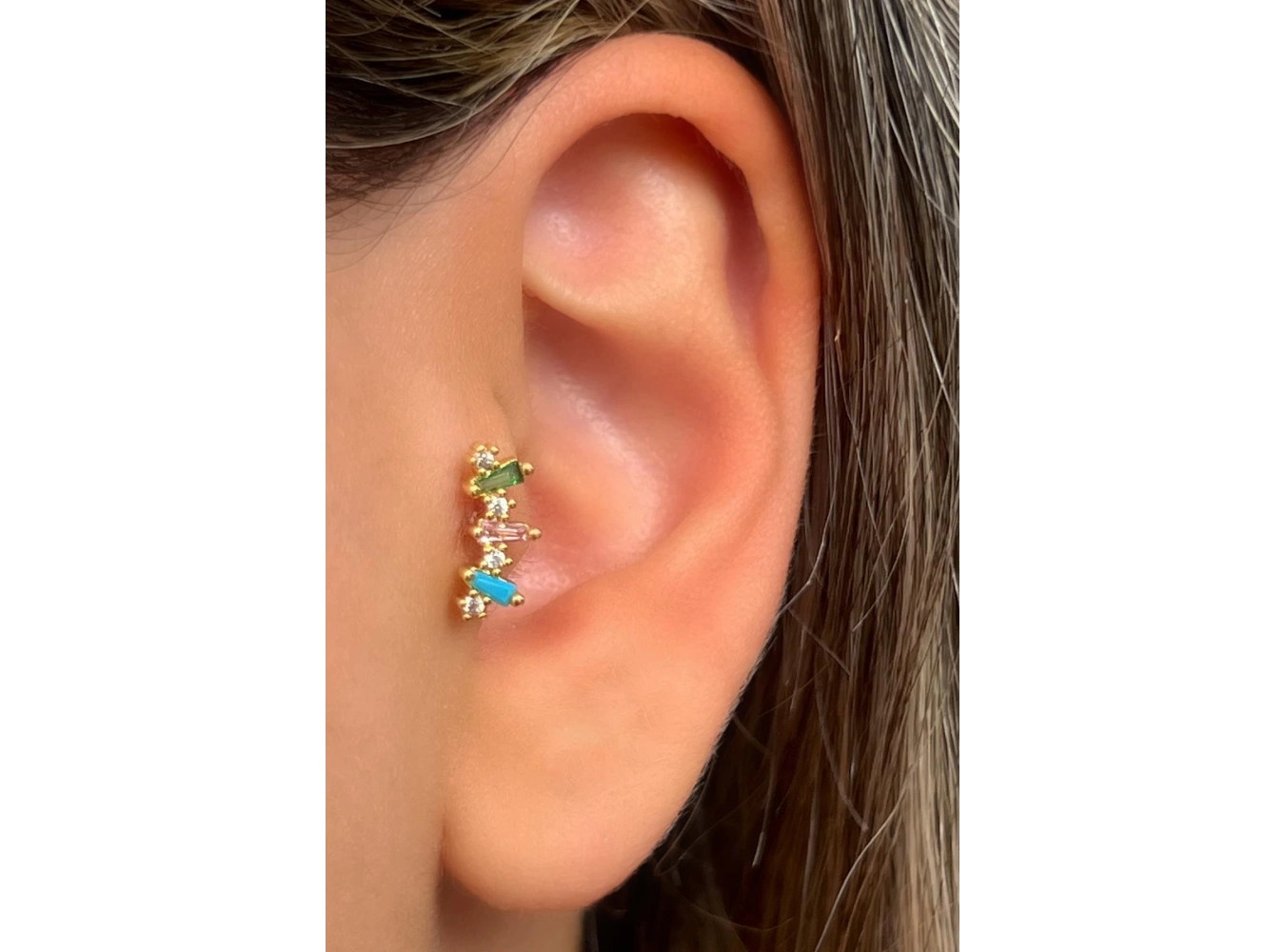 Altın Renk Taş Detaylı Çelik Tragus/Kıkırdak Küpe/Piercing (Tek)