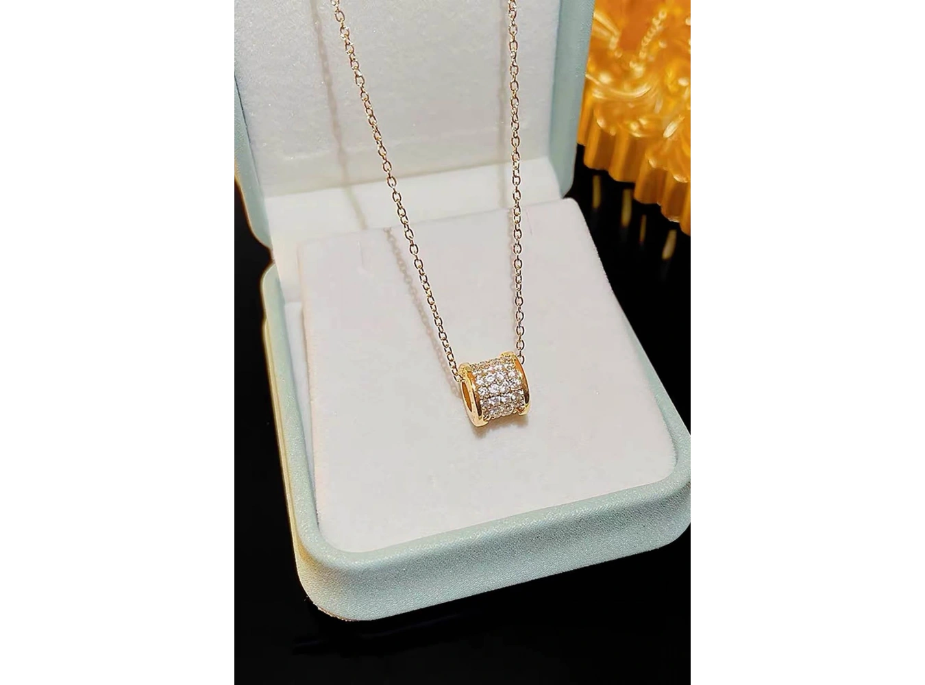 Altın Renk Taş Detaylı Çelik VİP Xuping Kolye