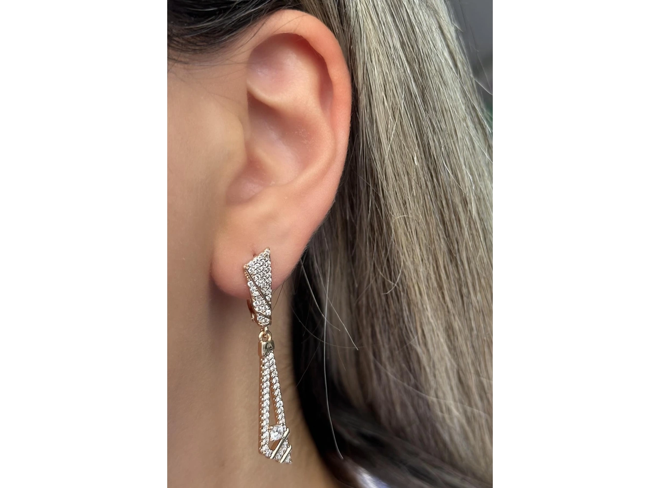 Altın Renk Taş Detaylı Çelik Xuping Küpe (Çift)