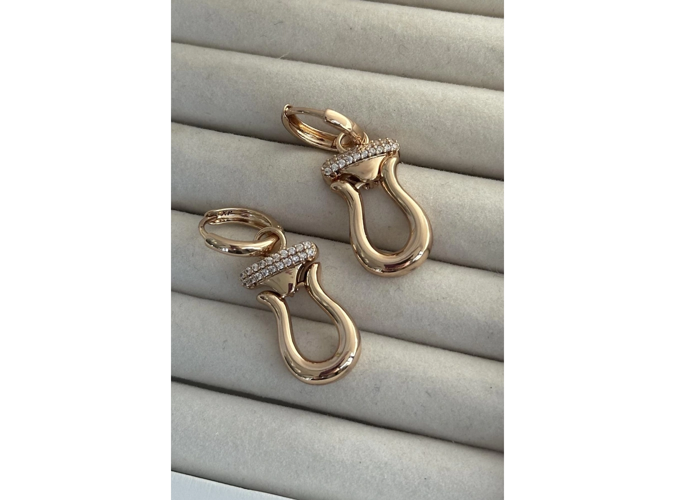 Altın Renk Taş Detaylı Çelik Xuping Küpe (Çift)