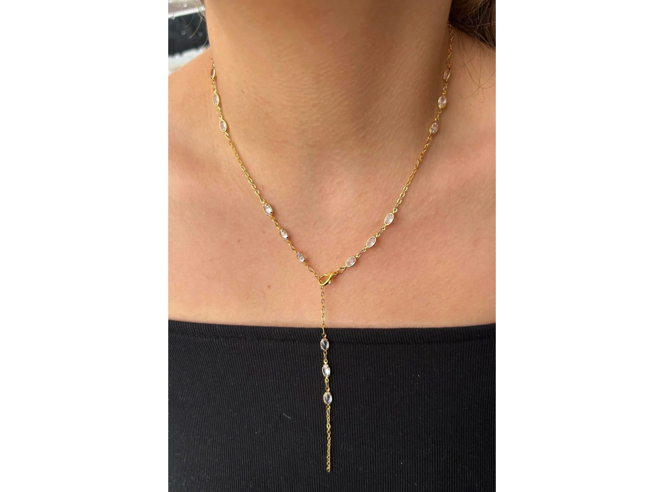 Altın Renk Taş Detaylı Çelik Y Kolye