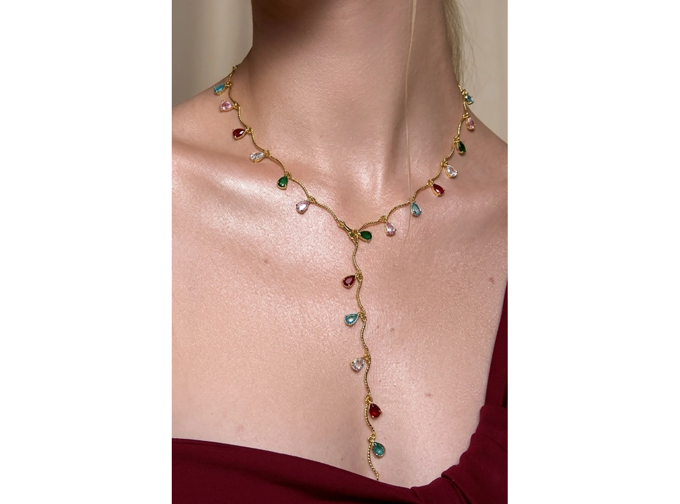 Altın Renk Taş Detaylı Çelik Y Kolye