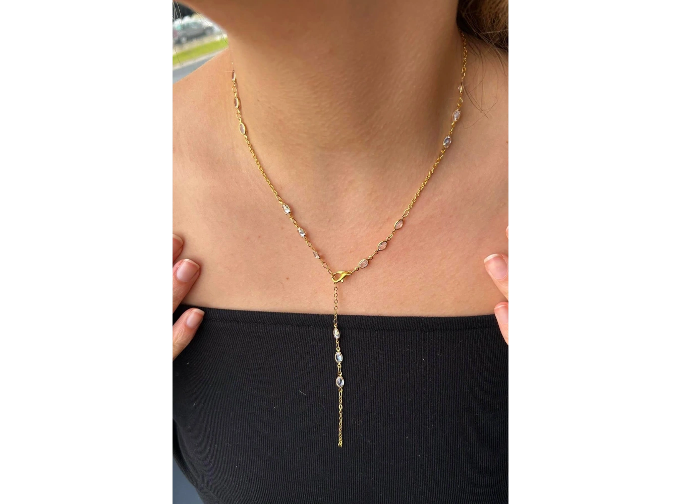 Altın Renk Taş Detaylı Çelik Y Kolye