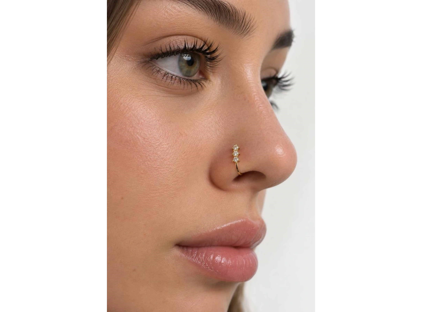 Altın Renk Taş Detaylı Cerrahi Çelik Deliksiz Kulak/Burun Piercing
