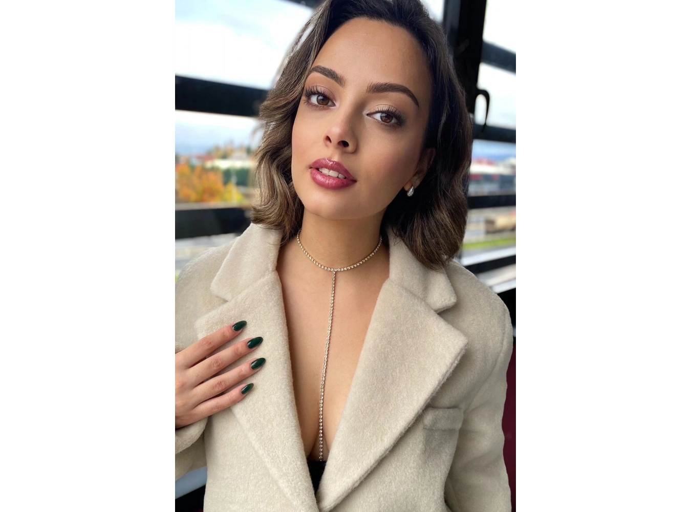 Altın Renk Taş Detaylı Choker Kolye/ Vücut Aksesuarı