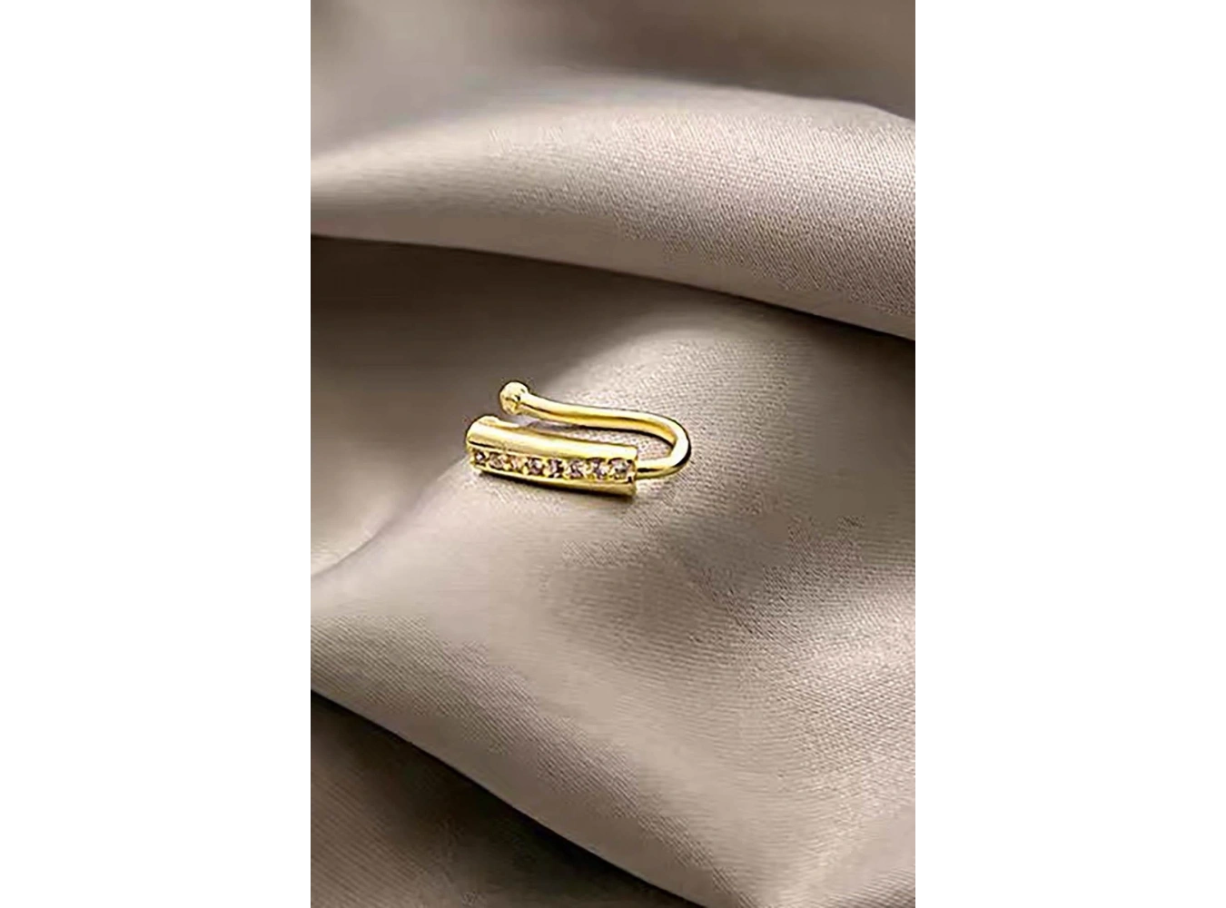 Altın Renk Taş Detaylı Deliksiz Burun TX Piercing/Ear Cuff (Tek)