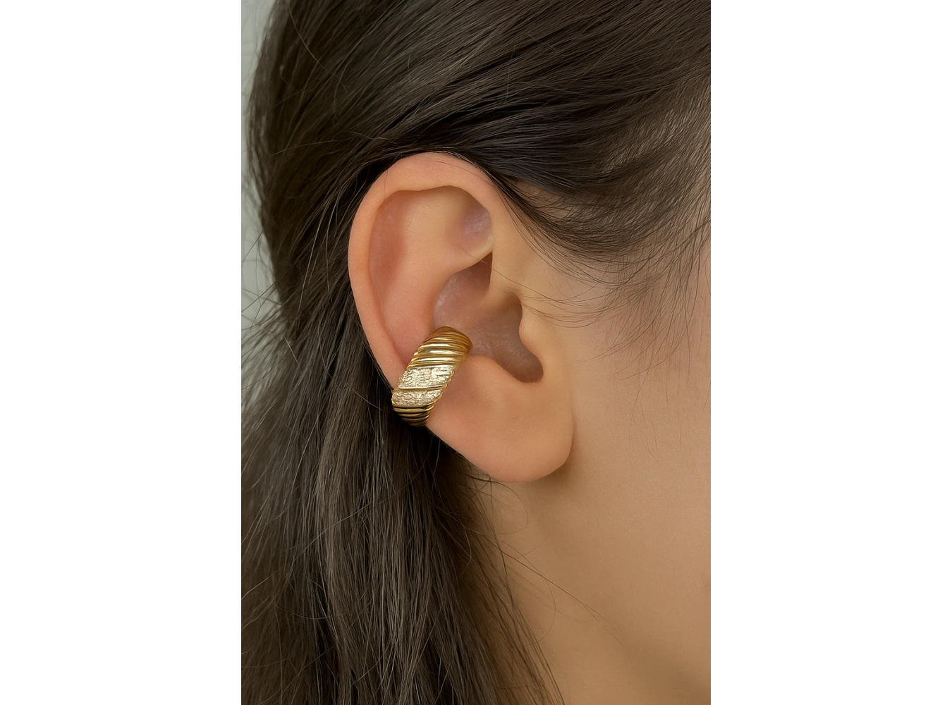 Altın Renk Taş Detaylı 14K Altın Kaplama TX Ear Cuff (Tek)