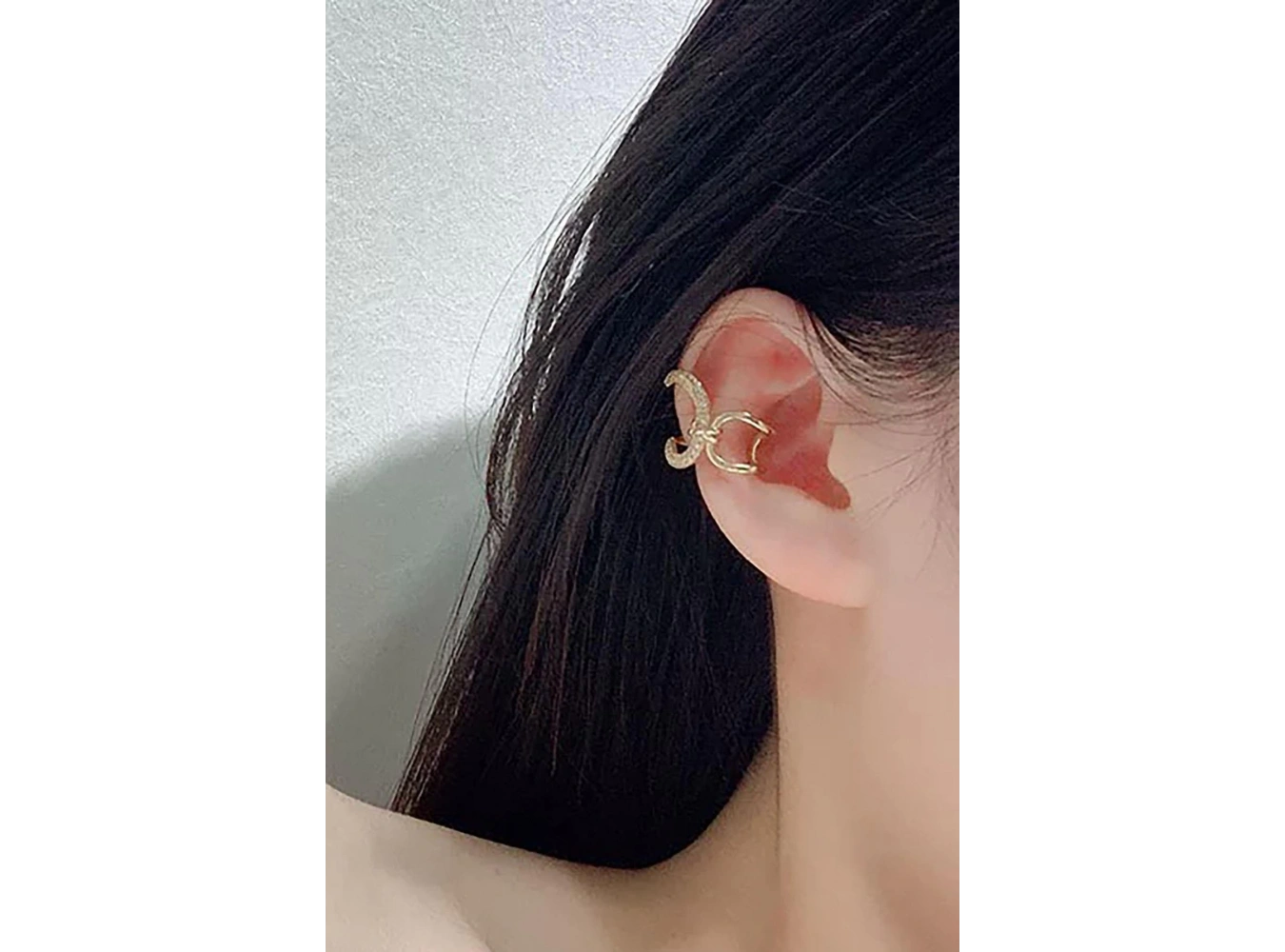 Altın Renk Taş Detaylı Ear Cuff (Tek)
