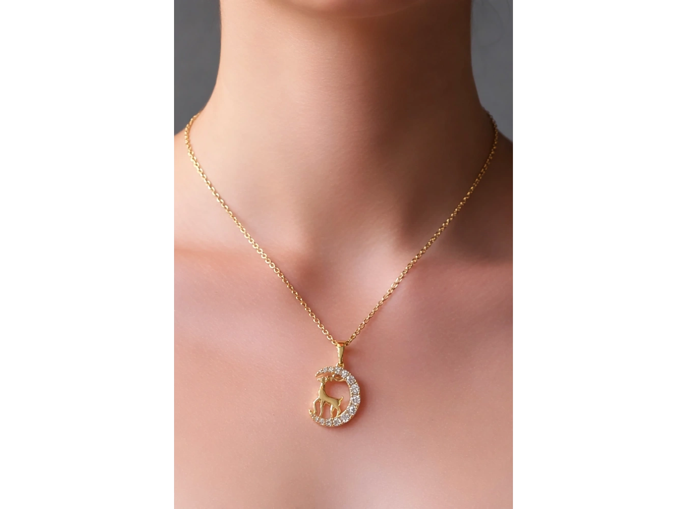 Altın Renk Taş Detaylı Geyik Figürlü Çelik VİP Xuping Kolye