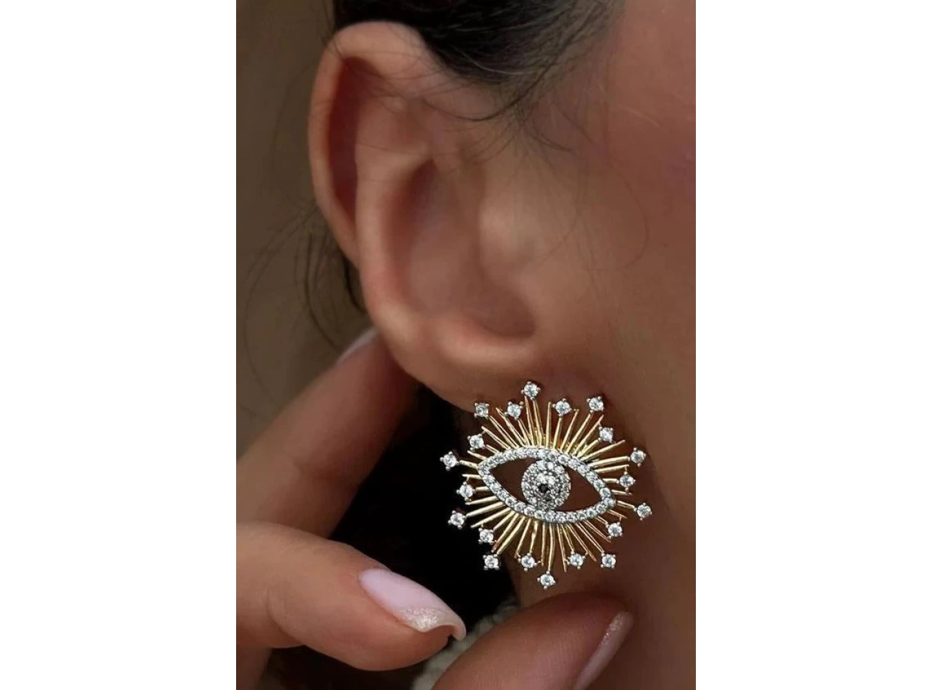 Altın Renk Taş Detaylı Göz Figürlü Küpe (Çift)