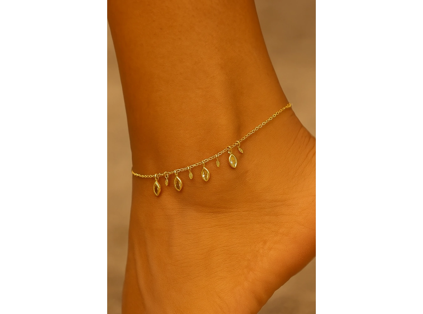 Altın Renk Taş Detaylı Halhal