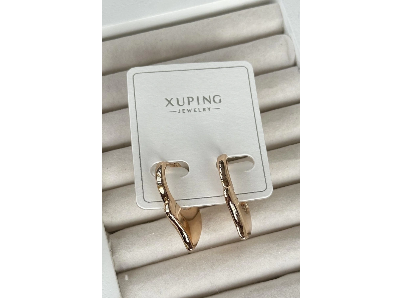 Altın Renk Taş Detaylı Halka Çelik Xuping Küpe (Çift)