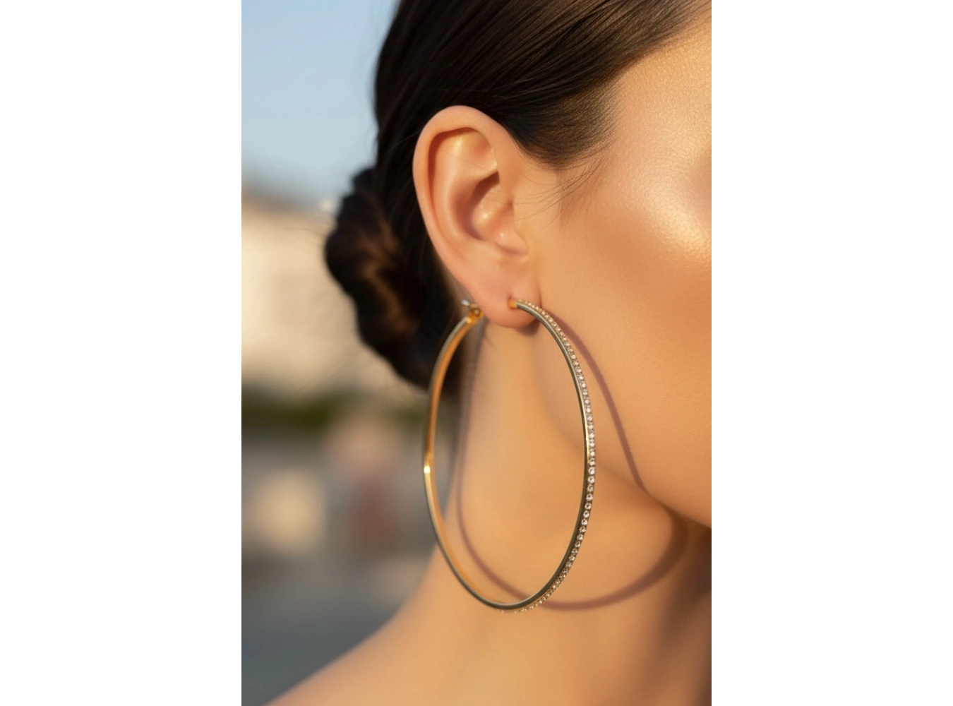 Altın Renk Taş Detaylı Halka Küpe (Çift)